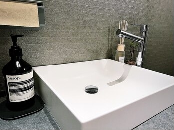 アットイーズ 代々木店(at ease)/清潔感溢れる