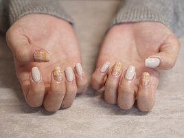 チェック柄ネイル