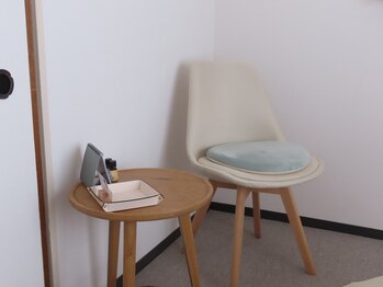 燈縁 ひより/待合室