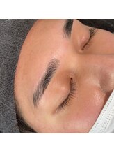 アルーシェ 平井(Alushe)/メンズアイブロウ【平行眉】