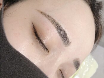 トイロ(Toiro)/ハリウッドブロウリフト