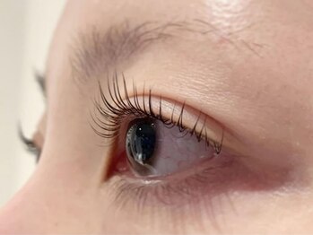 サッシー(SASSY)の写真/仕上がりの美しさと高い持続力☆人気のまつげパーマは【ラッシュリフト】【パリジェンヌ】の２種類ご用意◎