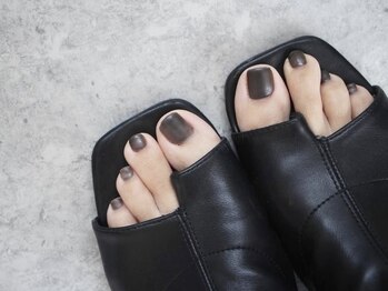 ネイル アトリエ コモード(nail atelier Comodo)/ワンカラー [マットブラック]