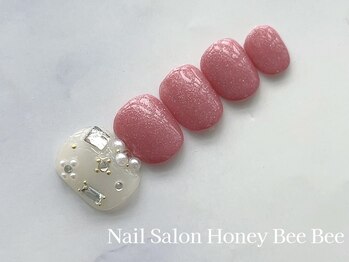 ハニービービー(Honey Bee Bee)/ワンホンビジューネイル