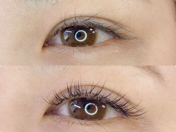 シャイン(shine)の写真/まつ毛に負担をかけずモチがいいと好評のフラットラッシュ専門店♪完全プライベート空間で印象的な目元に★