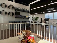 キッズスペース完備！お子様連れOK◎駐車場も完備（2台）