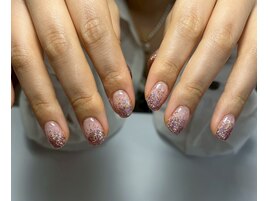 ラメグラデーションネイル