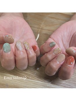エマサロン(Ema Salon)/春カラーの小花ネイル