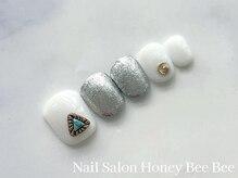 ハニービービー(Honey Bee Bee)/夏ホワイトネイル