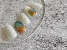 雅凪/夏にぴったりなニュアンスネイル