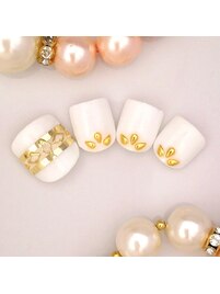 ホワイト&ゴールド☆フット