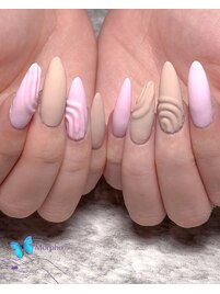 陶器のようなマットネイル