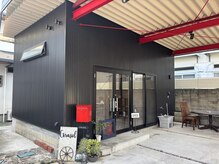 ヒラソル(Girasol)の雰囲気（外観♪赤と黒を基調に◎！）