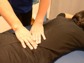 成瀬ソノダ整体室101/腰の施術も大得意♪