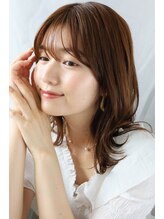 【アップワードラッシュ】自まつ毛を根元からしっかりと立ち上げエクステを装着する技法