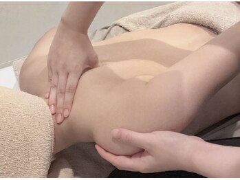 ビーキュート 渋谷北参道店(BE-CUTE)/背中コルギ