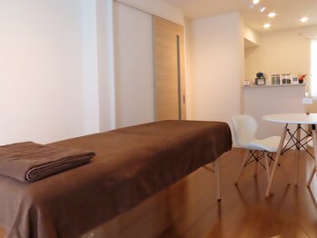 アジュ(aju)の写真/住宅地に佇む隠れ家サロン◎完全個室だから人目を気にせずに施術が受けられる♪