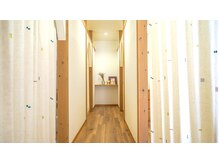 プラスニコ(+nico)/こだわりの詰まった院内