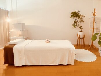 ナチュリーの写真/〈女性専用サロン〉白と緑を基調とした店内で日々の生活から少し離れ、癒しをご提供！自分へのご褒美に…♪