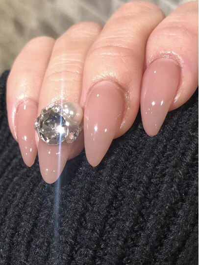 うる艶ワンカラービジューネイル：PG007257031｜シエスタ(Siesta)の  