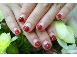 ボルドーバルーンフレンチネイル