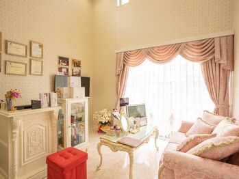 シュプロス(SPROSS)/《Waiting room》