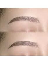 テラス(TERRAs)/【トレンド】垢抜け平行アーチ眉