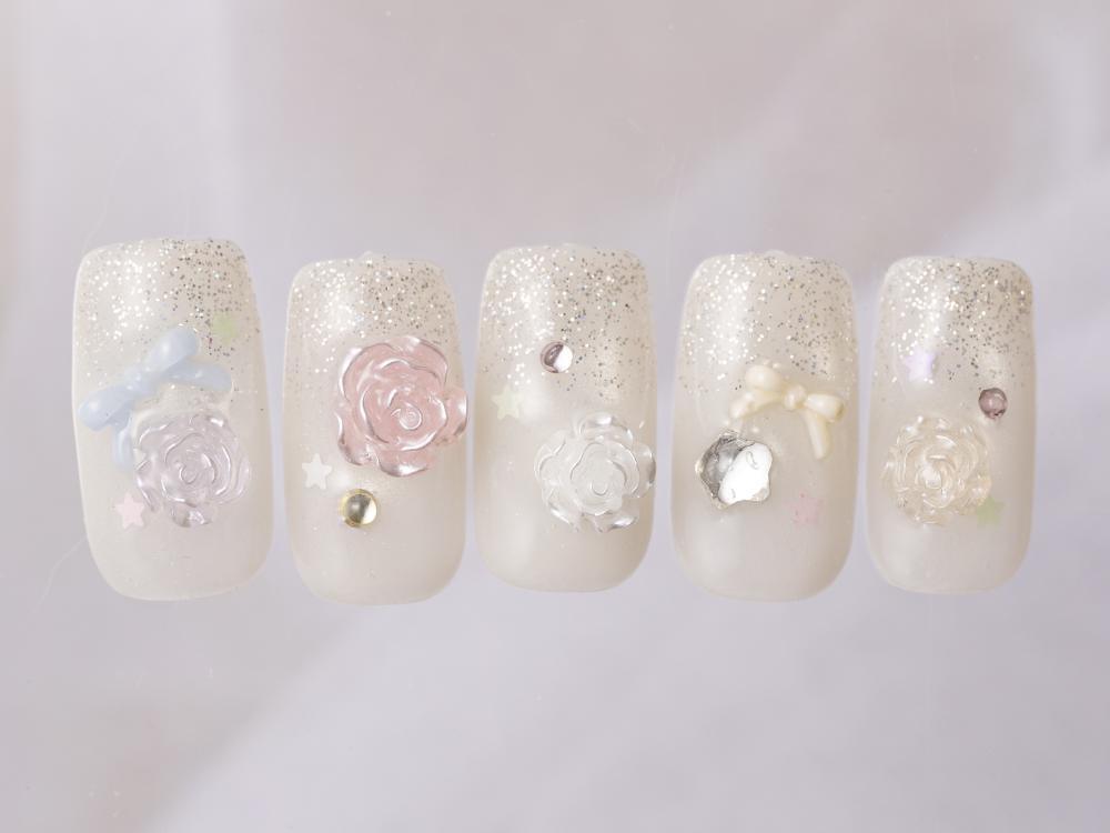 2026年冬トレンド】ホワイト ワンカラー ハンドのネイルデザイン集