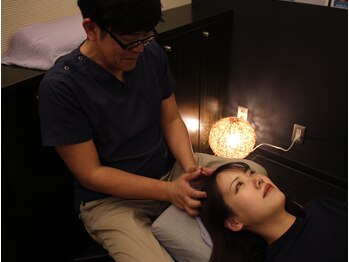 エトセラピー 大阪心斎橋整体院(etcerapy)の写真/首肩のつらさを軽減し、骨格バランスと神経を整え本来の動きを引き出します！歪みを整えて根本改善！