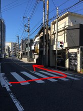 ヌーベルコピーヌ 稲毛西口店/横断歩道を渡ります