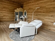 ルーア(Lua)の雰囲気（広々とした店内でリラックスして頂けます♪ドレッサー完備♪）