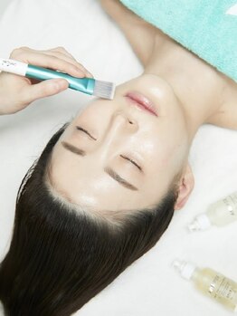 ファヴォリ(favori)の写真/速攻で効果を実感☆韓国と日本で共同開発された大人の肌育低刺激ピーリング♪内側からパンッと弾ける肌へ☆