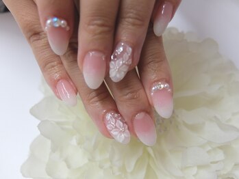 ネイルサロンミキ 横浜(MIKI)/【和柄ネイル】 上品パール3D花