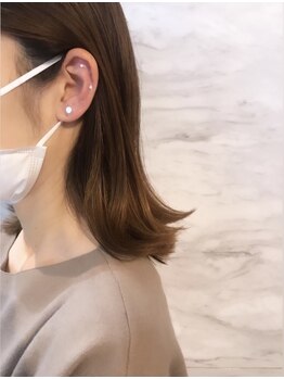 シロ(silo.)/息子さんのカットと一緒に耳つぼ