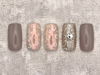 テンプテーション ネイル スタジオ(Temptation nail studio)/定額／肌馴染みオーロラアニマル