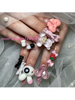 エスフィーネイルサロン ブリーユ(Esfy nailsalon Brille)/持ち込みパーツゴテゴテネイル