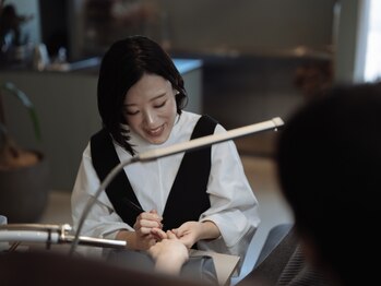 オンスカー(Onskar)の写真/「自爪育成プランで、見せたくなる指先に。」お一人お一人のお爪の状態に合わせたオーダーメイド施術。