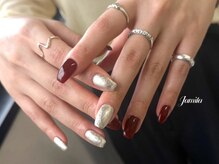 ジャミーラ/上品シンプルネイル