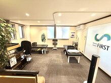 ファースト(FIRST)の雰囲気（スタッフが2人いる場合は、同時施術も可能です！）