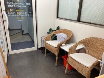 船橋カイロプラクティックオフィス/当院の待合室です