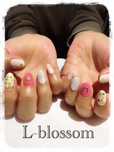 ブロッサム(Blossom PRODUCED by EGAO)/ネイルデザイン