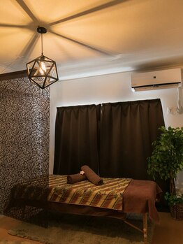 ウォーム(Warm)/リラクゼーション施術用ベッド