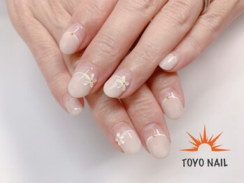 トヨネイル(TOYO NAIL)/ぷっくりフラワーフレンチ☆