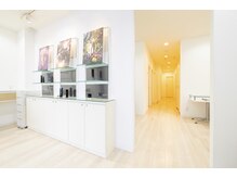ポーラ ザ ビューティ 名鉄一宮駅前店(POLA THE BEAUTY)/奥行きある店内