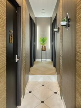 ジヒカ(ZIHICA)/お部屋へ続く廊下