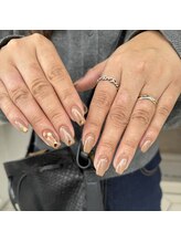 ロミー(Rommy)/ブラウン秋ネイル