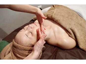 テラ(terra.)/フェイシャルマッサージ