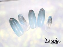 レオニー(Leonie)/オーロラブルーニュアンスネイル