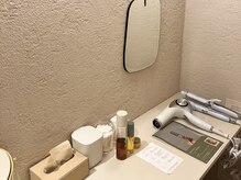 バトン 北千住(BATON)の雰囲気（ビオスチーム後のパウダールームはコテやアイロンなどを完備）