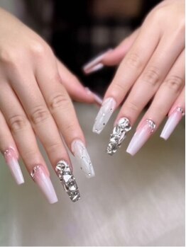 ラッキーネイル(lucky nail)の写真/JNEC1級保持者在籍◎ハイセンスなネイリストの高技術でワンランク上の指先に♪大人可愛いデザイン多数！